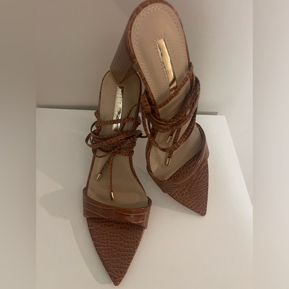 Liliana Brown Textured Strappy Sandals - Picture 2 of 4